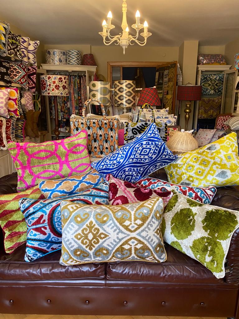 İPEK KADİFE İKAT ÜRÜNLER