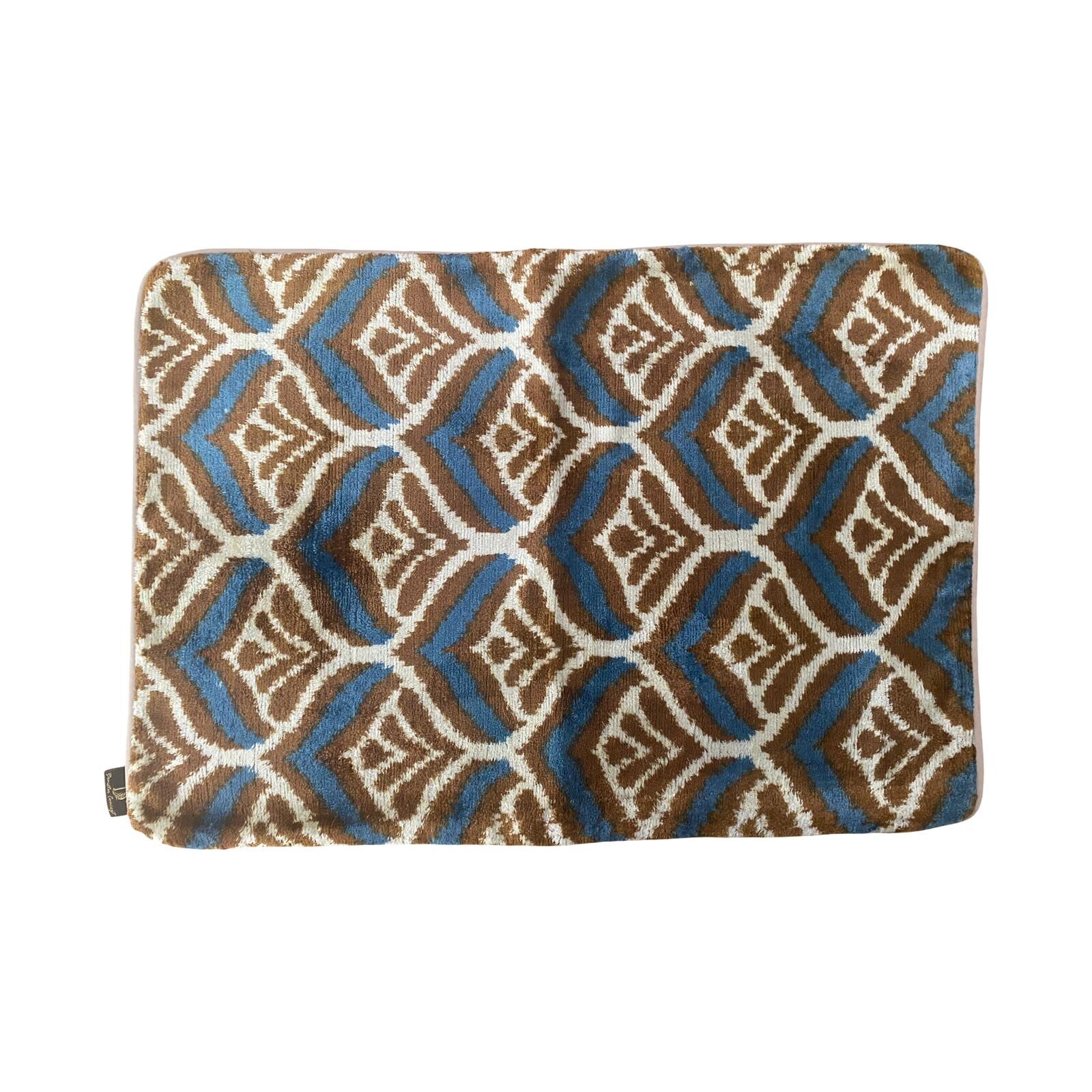 Selenge İpek Kadife İkat Kırlent