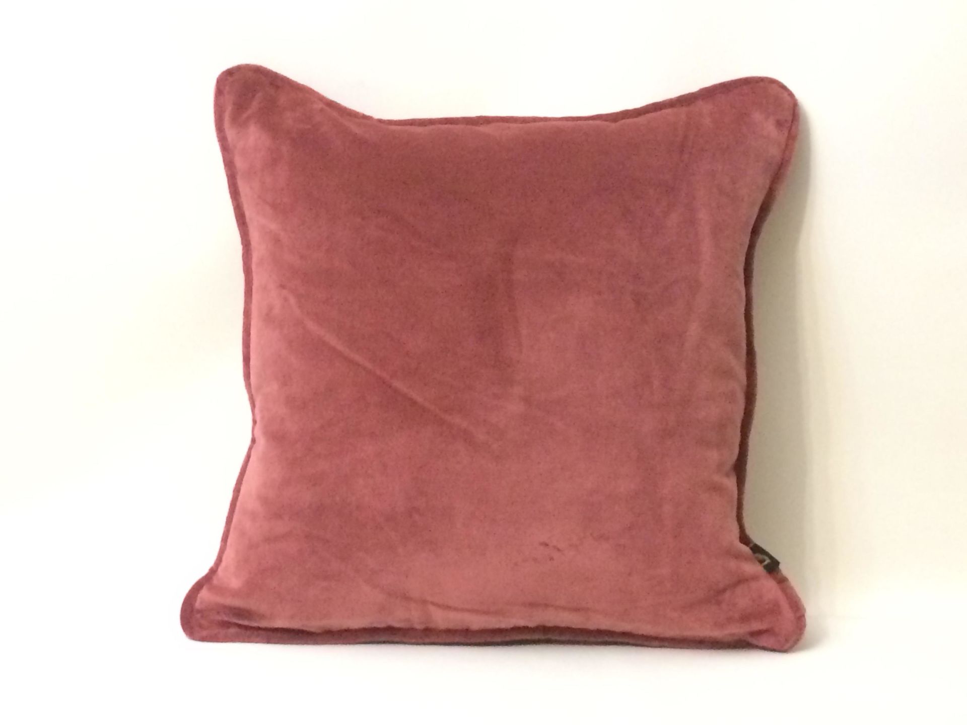 Pembe Kadife Kırlent DMTR00000TS27