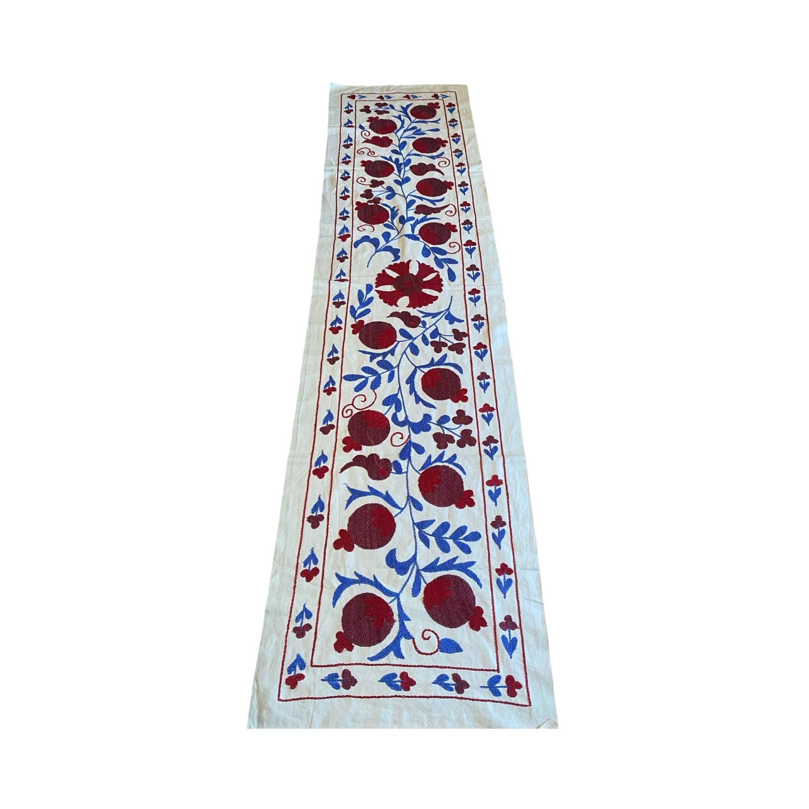 Kırmızı Nar Suzani Runer