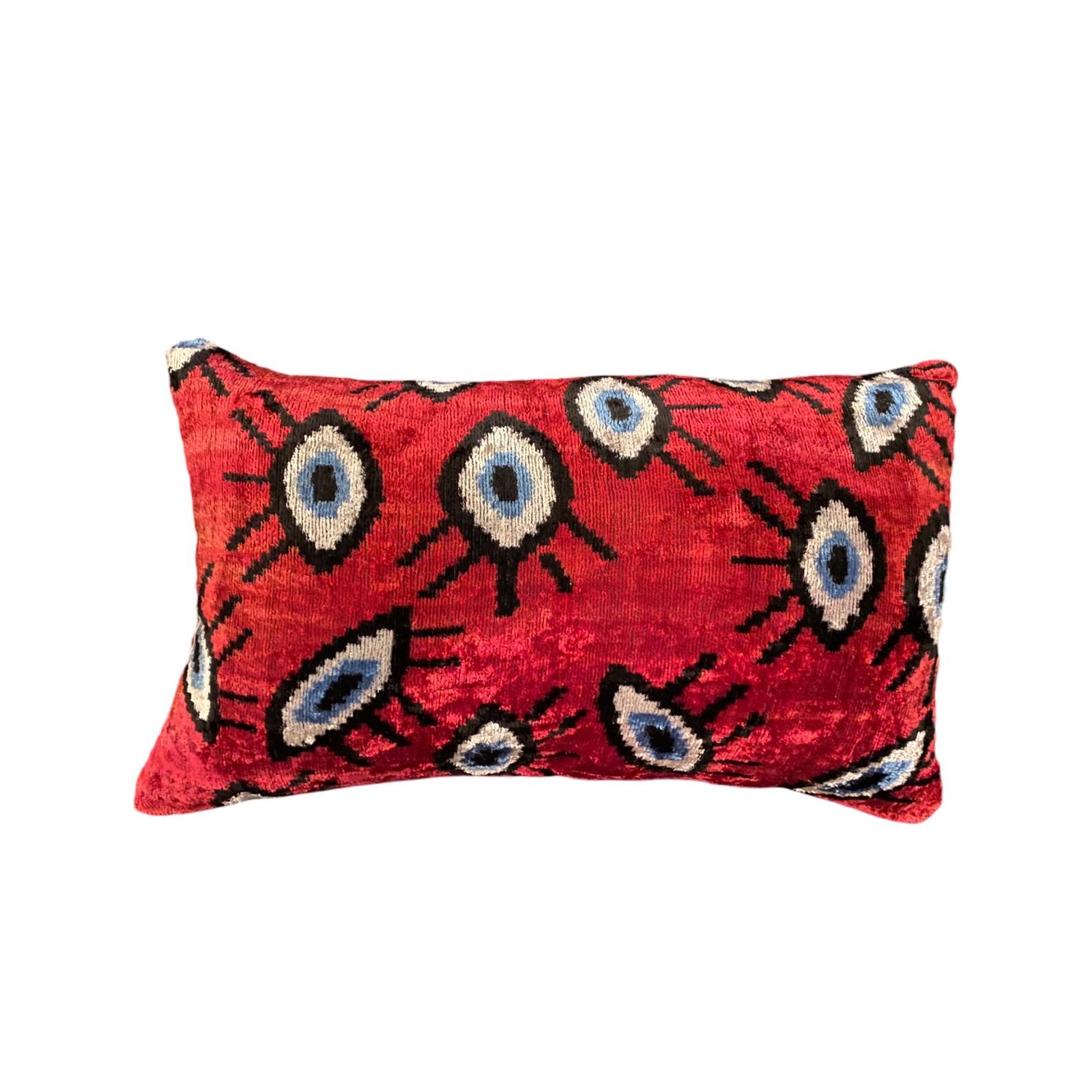 Kırmızı Göz İpek İkat Dekoratif Kırlent